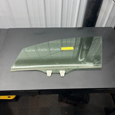 Subaru WRX STI 2019 OEM conductor delantero puerta izquierda ventana de vidrio Foto 1 de 4