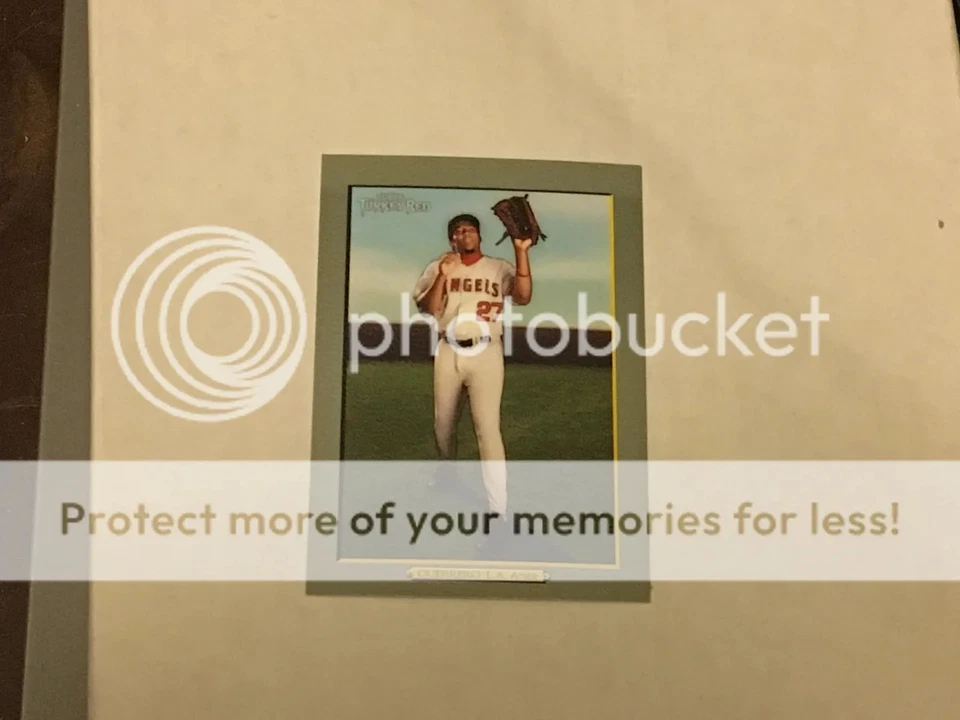 Turkey Red Vladimir Guerrero #120 Fielding Shortprint 2005 Foto 1 de 1