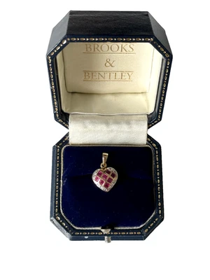 Ruby & Diamond Pendant 9ct Gold Heart Shaped Diamond and Ruby Gold Pendant - Image 1 of 4