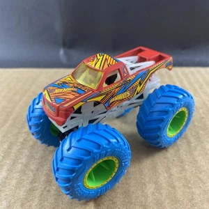 Hot Wheels Glow In The Dark Torque Terror Monster Truck 1:64, COMB SHIP $1 - Picture 1 of 4