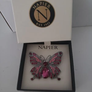 Napier Beautiful VTG Cranberry/Pink Butterfly Brooch Rhinestones Silver Tone NIB - Picture 1 of 4