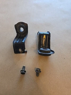 Soportes superiores de montaje del radiador Honda Civic 2001-2005 negros con herrajes OEM Foto 1 de 4