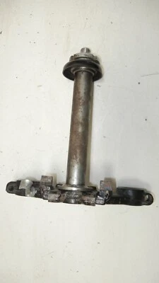 Suzuki TC100 TC 100 1974 blazer triple árbol vástago de dirección abrazaderas de horquilla inferiores Foto 1 de 4