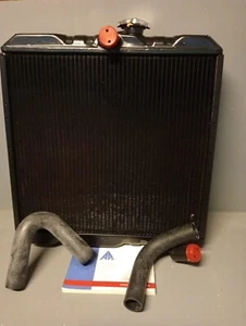 RADIADOR LANDROVER SERIE 3-577609 CON MANGUERAS CALIDAD FABRICANTE DE EQUIPOS ORIGINALES - UNIDAD NUEVA... - Imagen 1 de 3