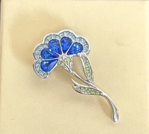 Swarovski Signed Rhodium Blue Floral Crystal Rhinestone Brooch Pin Vintage 2” - Picture 1 of 3