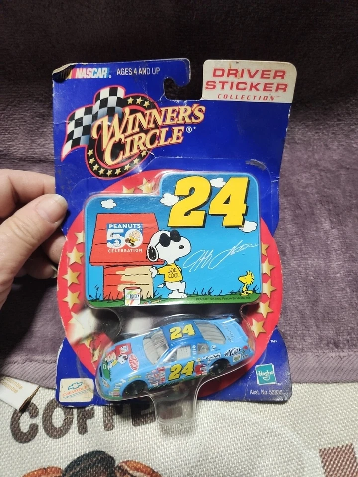 (B9) 1/64 2000 Winners Circle Jeff Gordon #24 Peanuts con pegatina Foto 1 de 1