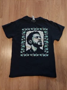 J Cole Forest Hills Drive 2014 Shirt Herren M Schwarz Kurzarm Dreamville - Bild 1 von 6