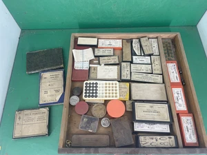 50/1/721  Uhrmachernachlaß Konvolut Uhrenersatzteile  Schrauben usw. - Bild 1 von 8