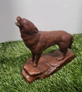 Vintage 1995 Red Mill MFG #421 Howling Wolf Resin Sculpture ~7" Long Handcrafted - Bild 1 von 20