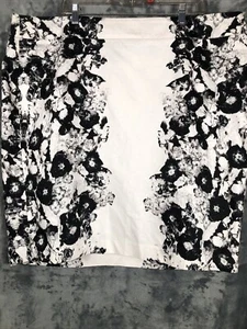 Lane Bryant Womens Floral Pencil Skirt Size 24 Black & White Cotton Blend - Picture 1 of 7