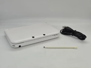 Nintendo 3DS XL Console White + Stylus/Charger - Picture 1 of 13