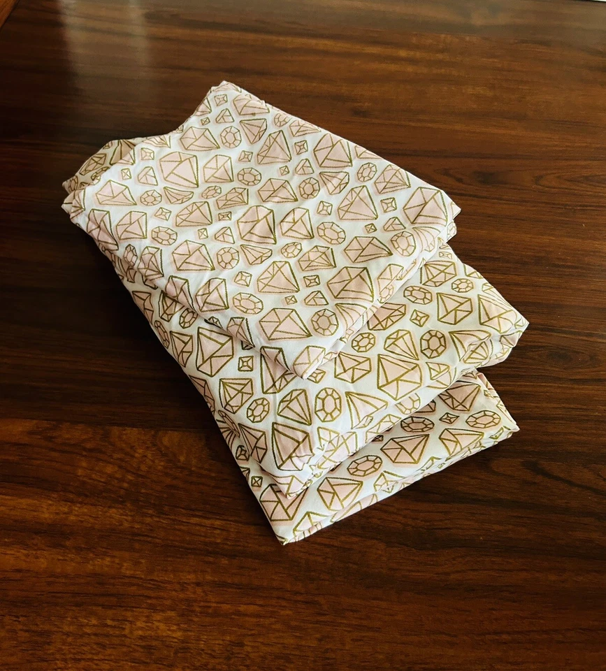 Pillowfort Toddler Polyester Crib Size Sheet Set Color Pink/White - Image 1 of 4