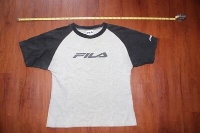 Camiseta FILA XL para niños 95% algodón gris con mangas y cuello negros - Vintage Foto 1 de 4