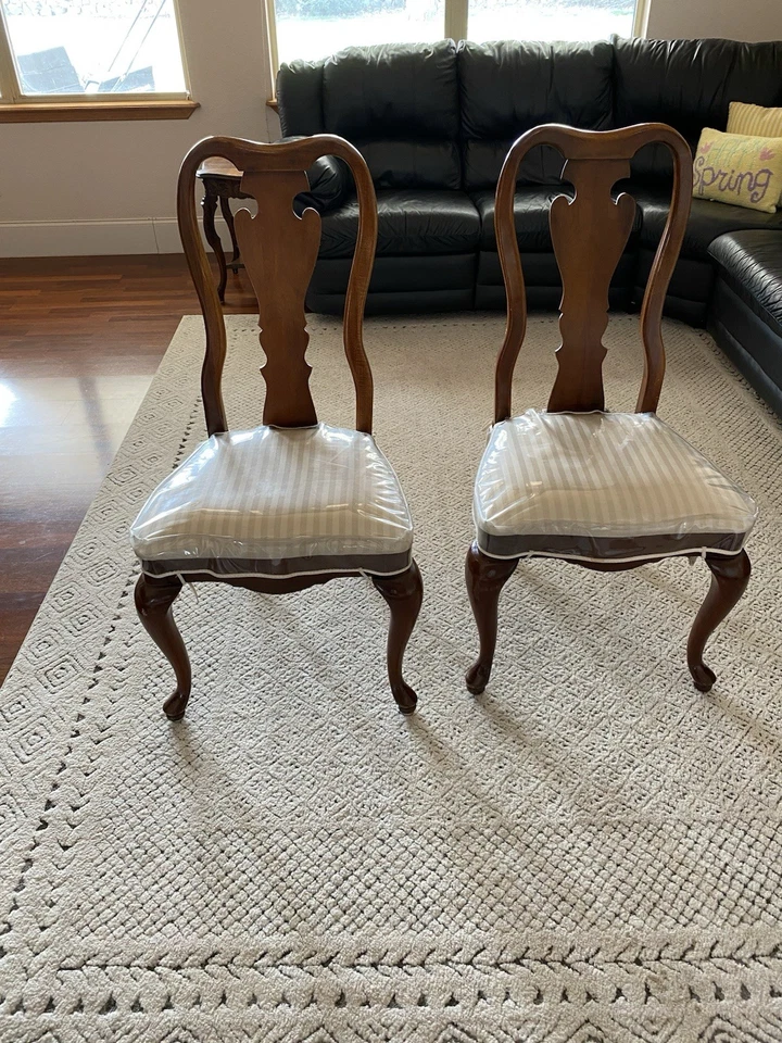 Vintage Dining Chairs SET Of 2 Queen Anne Style Dark Cherry Furniture EX Cond - Image 1 of 4