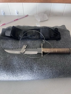 United cutlery UC219 Survival Knife - Image 1 of 4