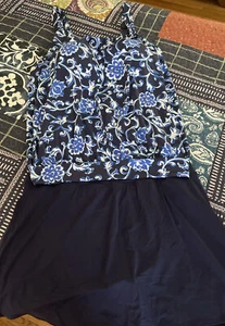 Lands End Women’s 16 Tankini Swimsuit Skirt With Pants Built In Bra Slimming - Picture 1 of 6