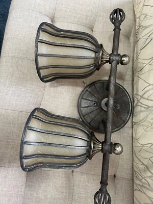 Lámpara de 2 luces Uttermost Vanity Foto 1 de 4