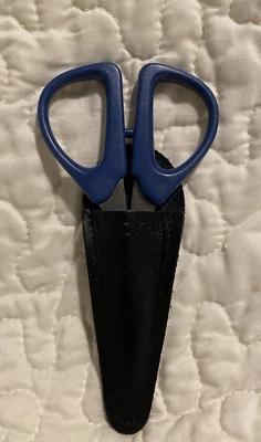 Tijeras Clover Patchwork - Mini-4.5" con funda Foto 1 de 4