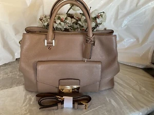 Michael Kors Tan Multifunctional Bag With Lots Of Compartments - Picture 1 of 8