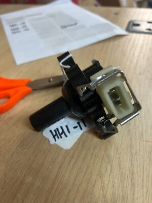 IGNITION COIL BMW ROVER 45 75 3 PIN E36 E31 E39 1999-2005 2.0 2.5 BREMI  HH1-11 - Image 1 of 4