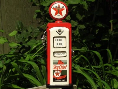 Handmade Tinplate Miniature Texaco Sky Chief Gas Pump Model - Tin - Gasoline - Image 1 of 4