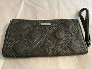 Cartera/cartera con cremallera de muñeca Jessica Simpson - estampado texturizado carbón - Imagen 1 de 5