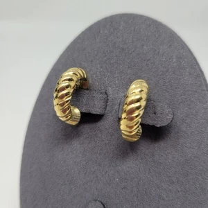 Vintage Avon Gold Tone Twisterd Hoop Clip-on Earrings - Picture 1 of 11
