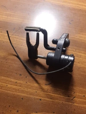 Quality Archery Designs Ultrarest Hunter Right Hand Arrow Rest - Black - Image 1 of 3