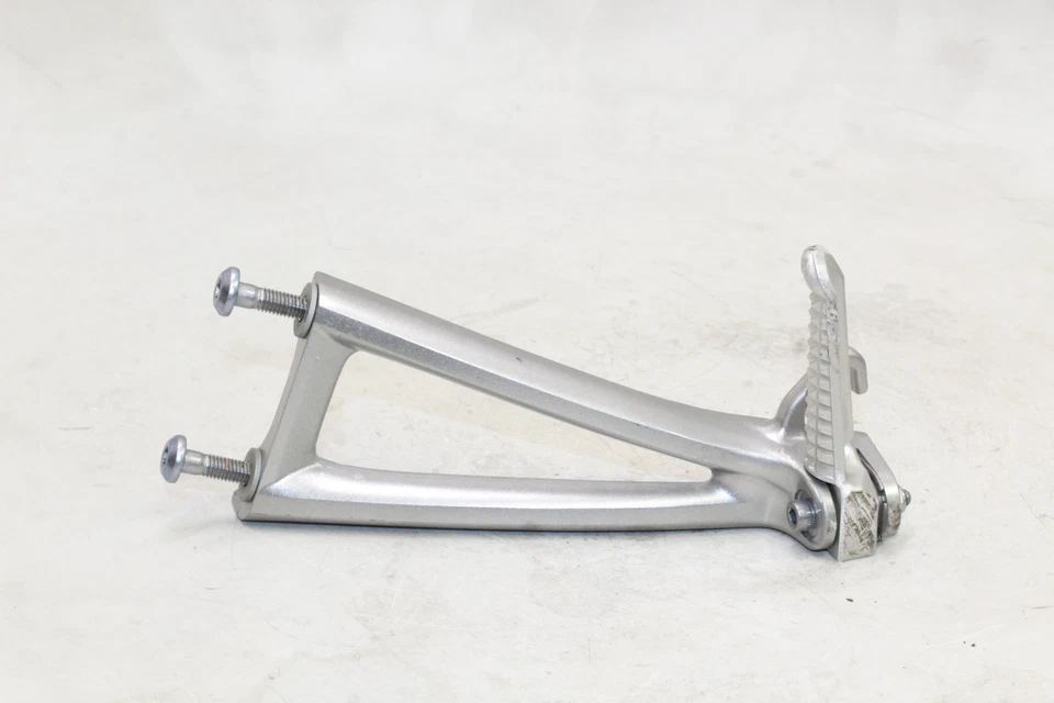 Yamaha Yzf R6 2008-16 clavija trasera izquierda pasajero 2c0-2742l-00-00 OEM Foto 1 de 4