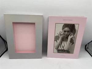 CHUNG HA 1ST MINI ALBUM HANDS ON ME CD SET - Picture 1 of 12