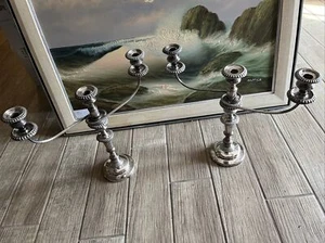 17,75" breites Paar große versilberte antike Kandelaber, Gadrooned Bobesches - Bild 1 von 6