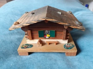 Vintage Swiss Cabin Music/Jewelry Box Plays Tune, All Working, beautiful house ⭐ - Picture 1 of 9
