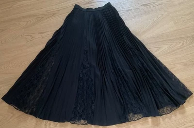 GUESS: WUNDERSCHÖNER ROCK, MAXIROCK, SCHWARZ, GR. S, NEU - Bild 1 von 4