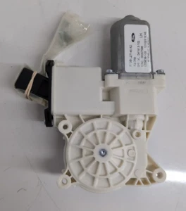 PO#7 New OEM 2024 Ford Mustang Convertible LH Window Motor PR3Z-7623395-A - Picture 1 of 3