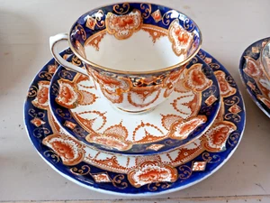 ALTE TASSE UND SS TASSE ROYAL CROWN CHINA DEKOR IMARI ENGLAND ANFANG 20. Jh. - Bild 1 von 4