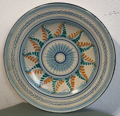 ANTICO PIATTO IN MAIOLICA POLICROMA DIPINTO A MANO - Immagine 1 di 4