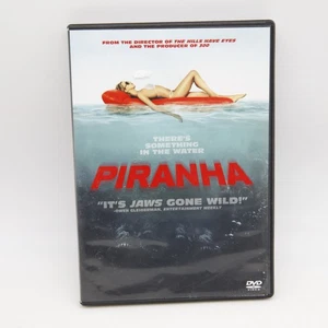 Piranha (DVD, 2010) Elisabeth Shue, Adam Scott, Richard Dreyfuss - Bild 1 von 3