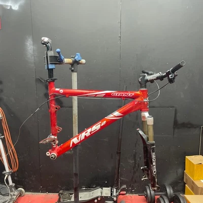 Giant NRS 2 SIZE medium manitou skareb fork hell bent bars  - image 1 of 4