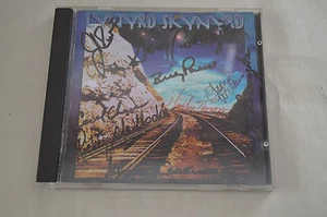 Lynyrd Skynyrd Signed Autographed CD 9 Signatures Edge Of Forever - Picture 1 of 9