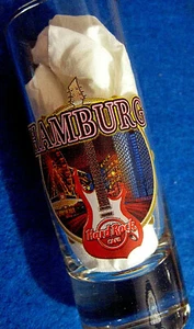 HAMBURG GERMANY CITY SHOT GLASS 4" TOURIST FERRIS WHEEL & GUITAR Hard Rock Cafe - Imagen 1 de 2