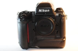 Nikon F5 F-5 35mm film SLR camera body ONLY MS-30 tested working - Picture 1 of 10