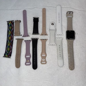 Apple Series 3 38mm Space Gray Alum. Broken Screen. Works. Includes 7 Bands - Photo 1 sur 4