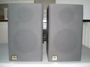 JBL J50 Bookshelf Speakers 8 Ohms, pair black - Picture 1 of 9