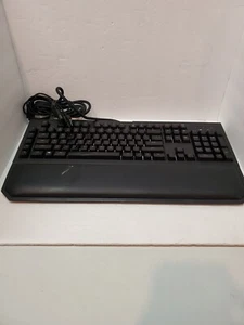 Razer BlackWidow Chroma V2 - RGB Mechanische Gaming Tastatur mit Handballenauflage - Bild 1 von 7