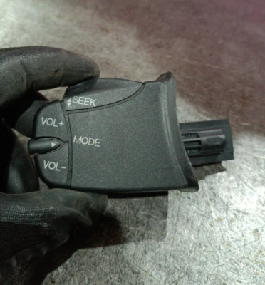 Ford Focus MK1 Daw Dnw Interruttore Radio Controllo Radio Leva Comando G952A - Immagine 1 di 4