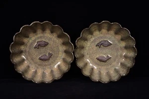 A Pair Collectable Chinese Hand Painting Ge kiln Porcelain Fish Plate - Picture 1 of 9
