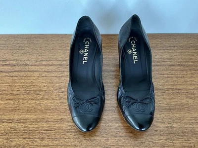 Bailarina Chanel Mujer Cuero Negro Bomba 37.5 Hecha en Italia Usada Sin Caja Foto 1 de 4