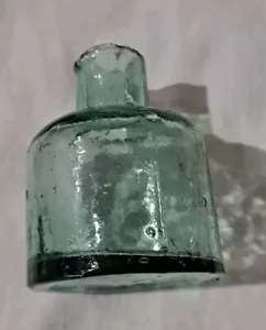 Antica bottiglia d'inchiostro soffiato a mano in alto applicato acqua grezza anni 1880 35 marchi - Foto 1 di 11