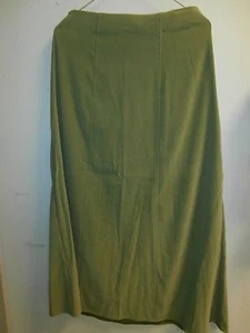 NWT #113 Sz M WOMENS SKIRT,SIZE MEDIUM PEA GREEN NOTATIONS - Picture 1 of 3