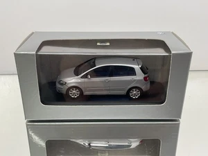 MINICHAMPS VW VOLKSWAGEN GOLF PLUS 1.6 -REFLEXSILVER 1:43- GOOD IN DEALER BOX - Picture 1 of 9